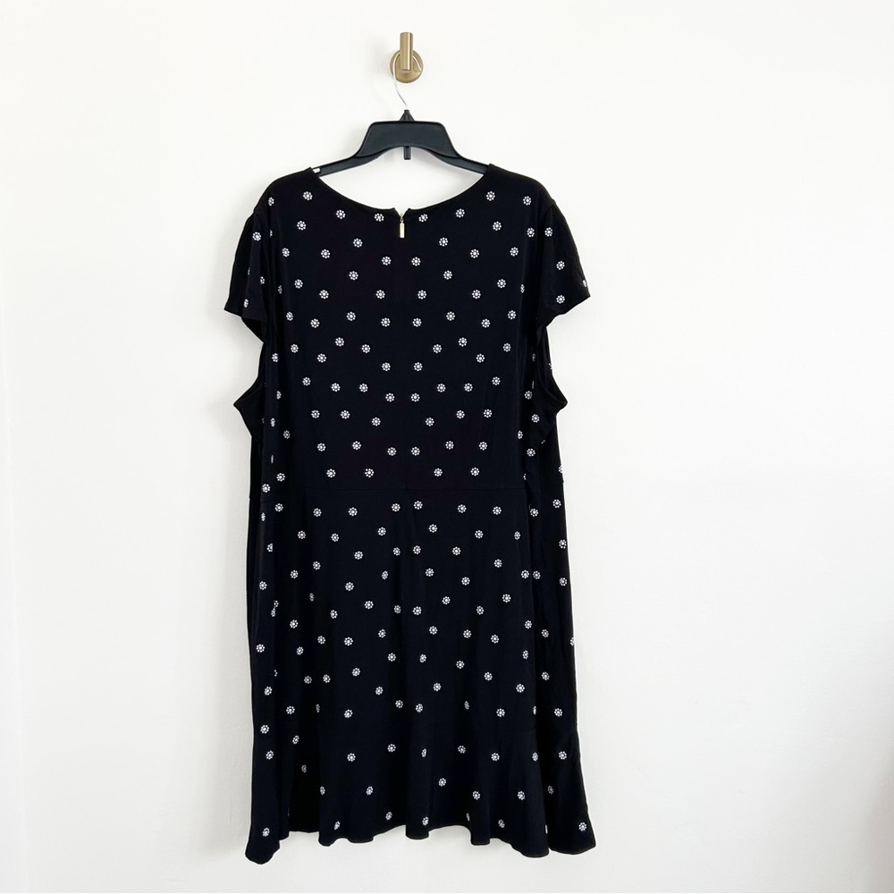 Michael Michael Kors Black Short Sleeve Mini Dress with Textured Floral Size 3X - Picture 6 of 8